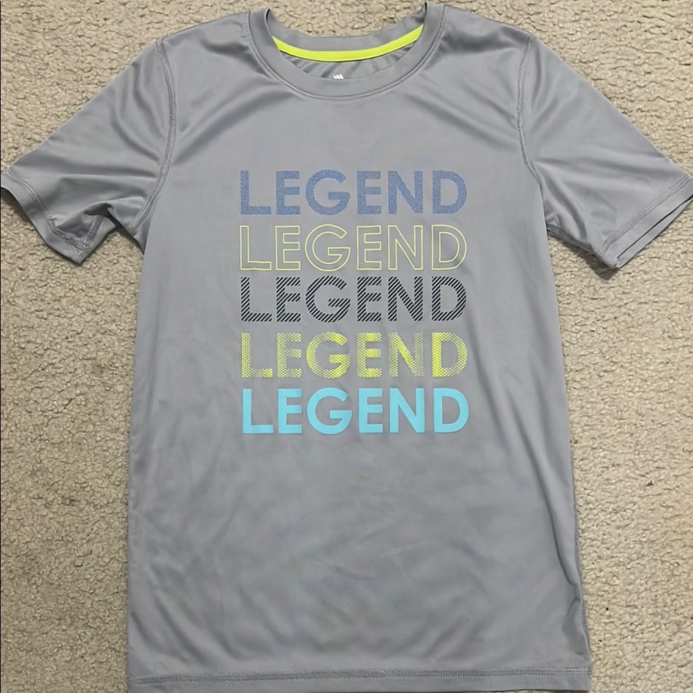 Gray Graphic Tee with 'LEGEND' Print